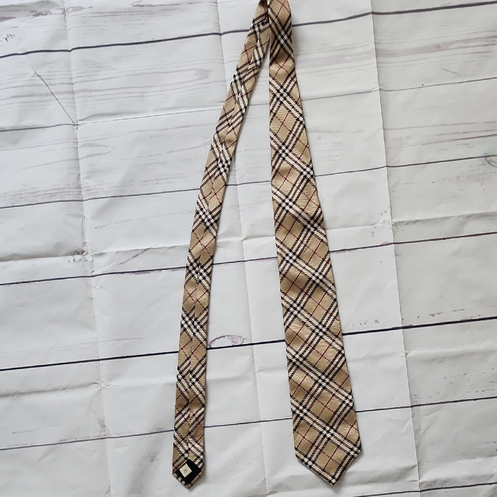 Burberry Tan and Black Plaid Tie Classic Accessories